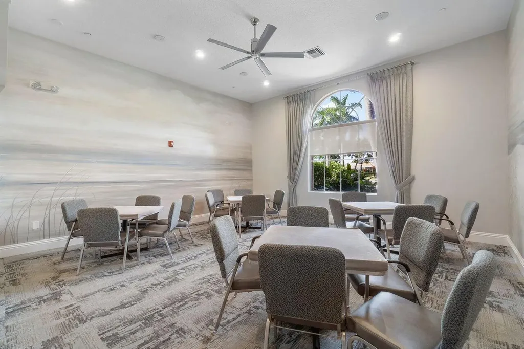 6523 Via Trento Delray Beach FL 33446