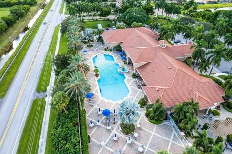 6523 Via Trento Delray Beach FL 33446