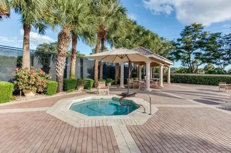 6523 Via Trento Delray Beach FL 33446