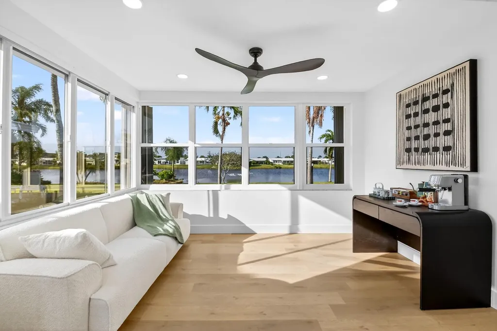 2001 SW Roma Way SW Boynton Beach FL 33426