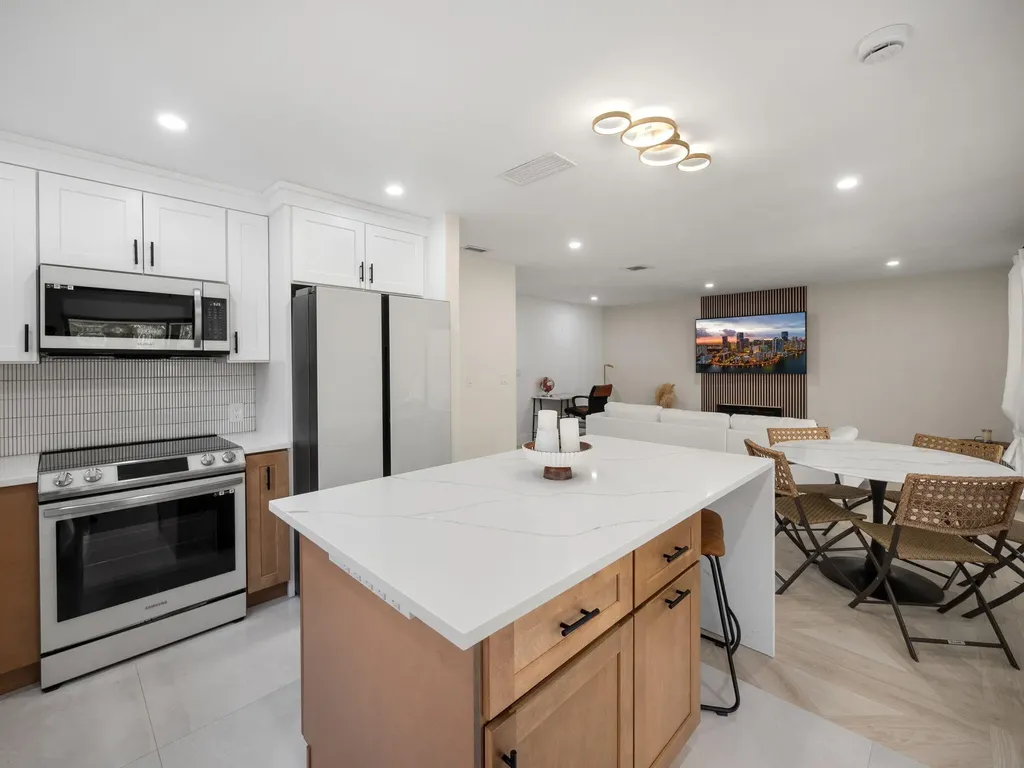 1423 Riverside Circle Wellington FL 33414