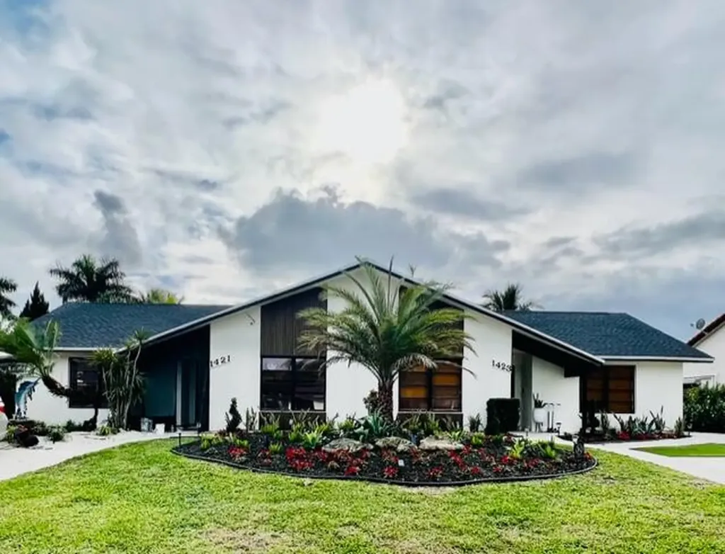 1423 Riverside Circle Wellington FL 33414