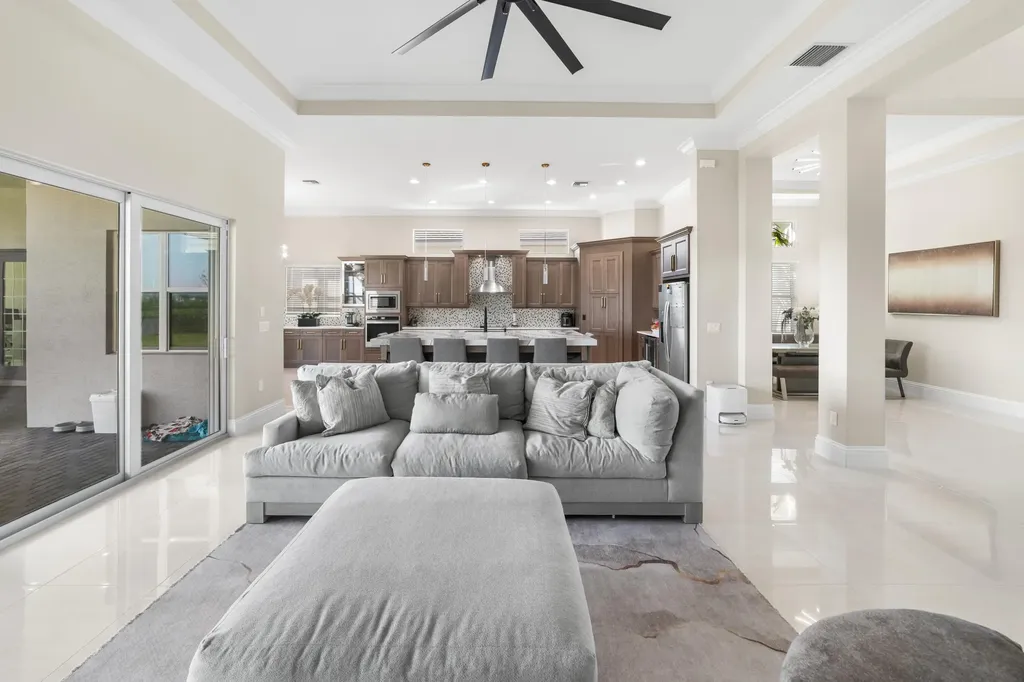4686 Estates Circle Westlake FL 33470