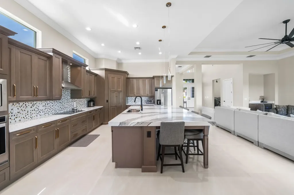 4686 Estates Circle Westlake FL 33470