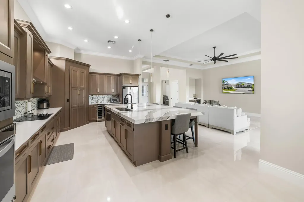 4686 Estates Circle Westlake FL 33470