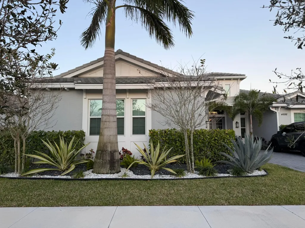 4686 Estates Circle Westlake FL 33470