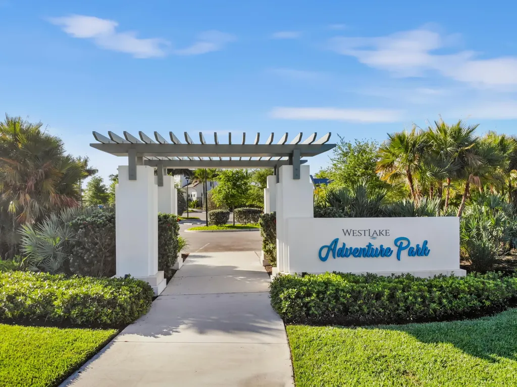 4686 Estates Circle Westlake FL 33470