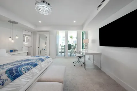 100 SE 5th Avenue Boca Raton FL 33432