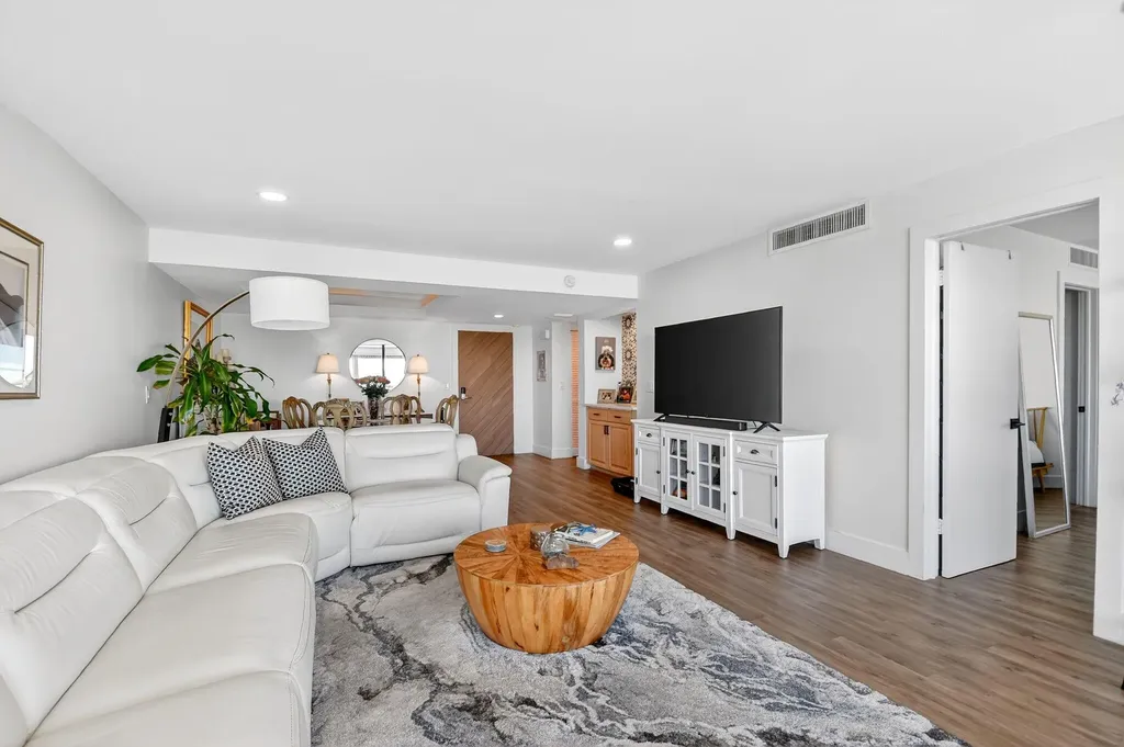 3589 S Ocean Boulevard South Palm Beach FL 33480