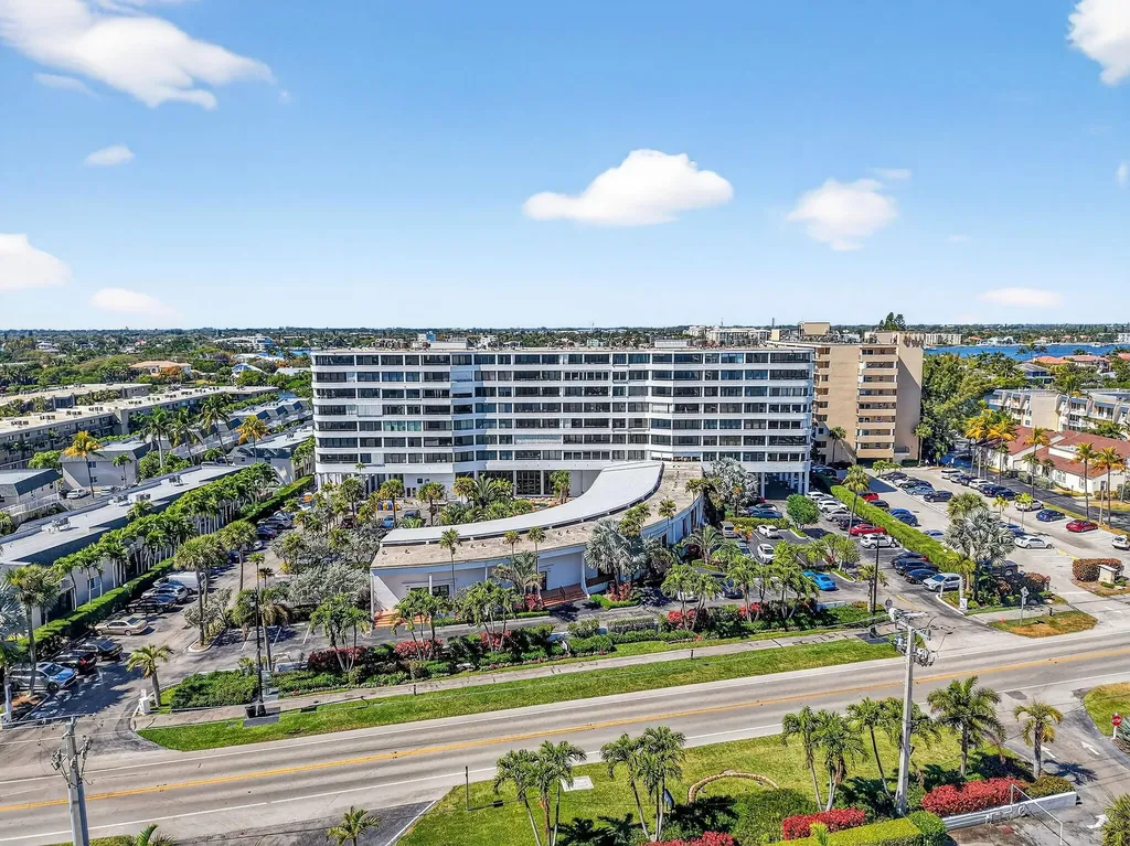 3589 S Ocean Boulevard South Palm Beach FL 33480