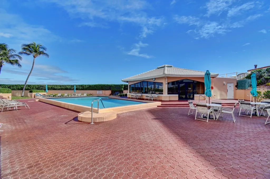 3589 S Ocean Boulevard South Palm Beach FL 33480