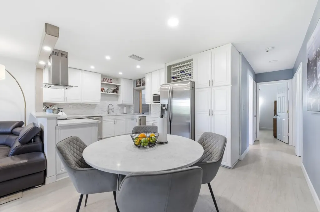 22229 SW 65th Way Boca Raton FL 33428