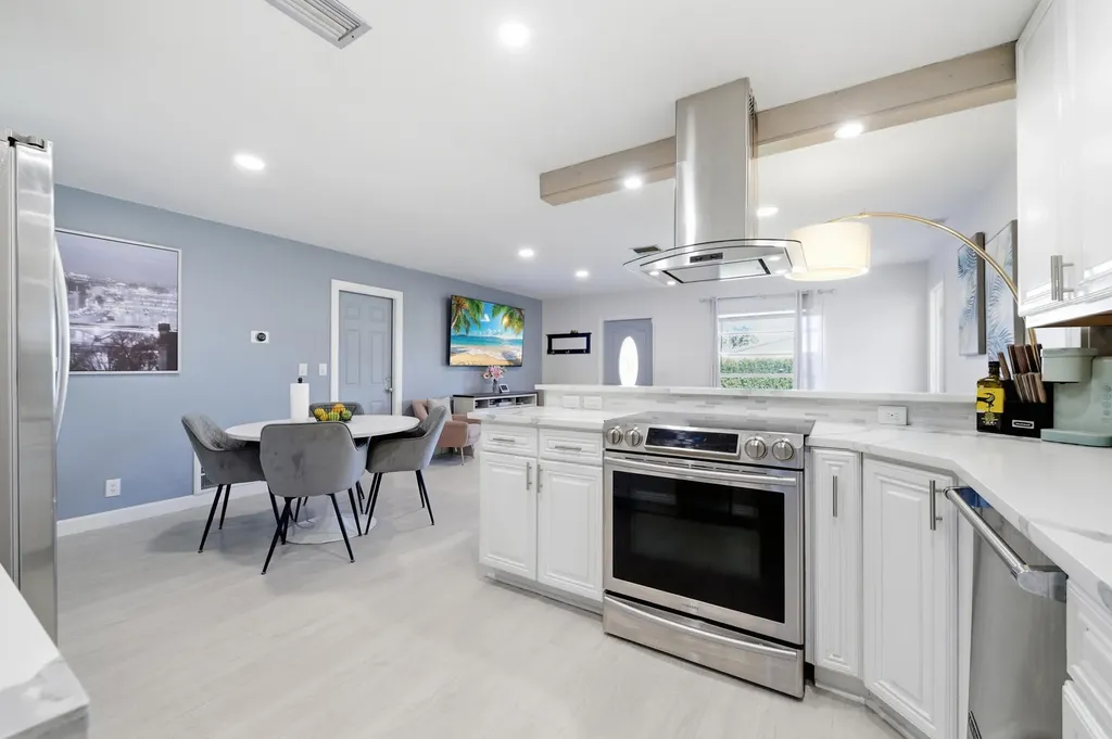 22229 SW 65th Way Boca Raton FL 33428
