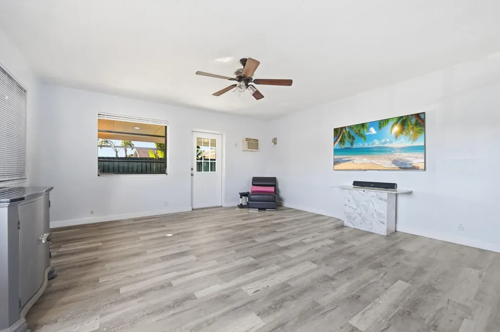 22229 SW 65th Way Boca Raton FL 33428