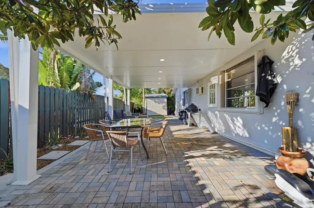 22229 SW 65th Way Boca Raton FL 33428