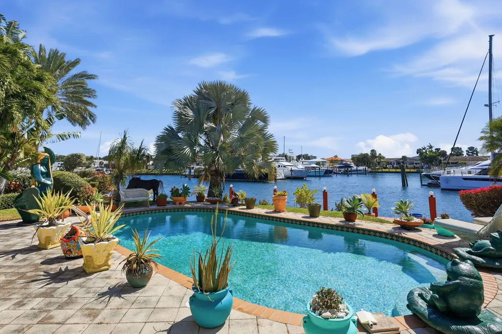 2850 NE 44th Street Lighthouse Point FL 33064
