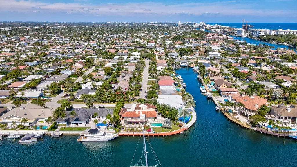 2850 NE 44th Street Lighthouse Point FL 33064