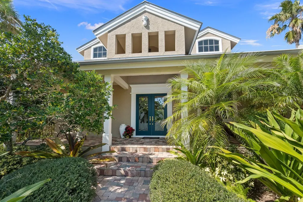 1993 SE Giffen Avenue Port St Lucie FL 34952
