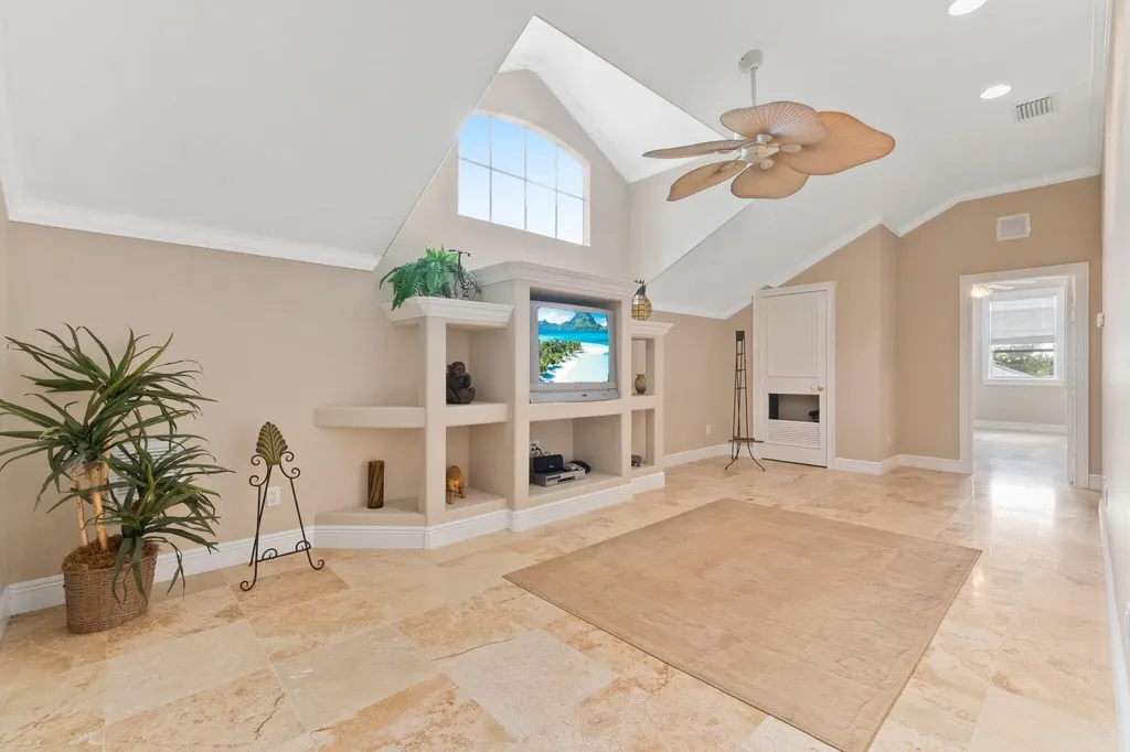 1993 SE Giffen Avenue Port St Lucie FL 34952