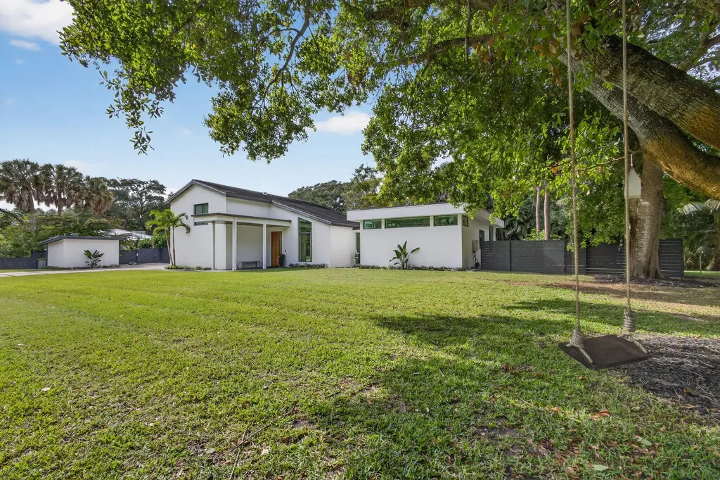 13071 Flamingo Terrace Palm Beach Gardens FL 33410