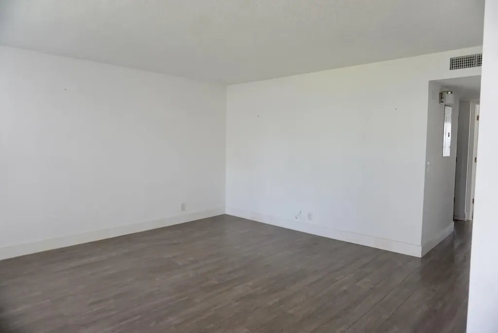 307 Burgundy Delray Beach FL 33484
