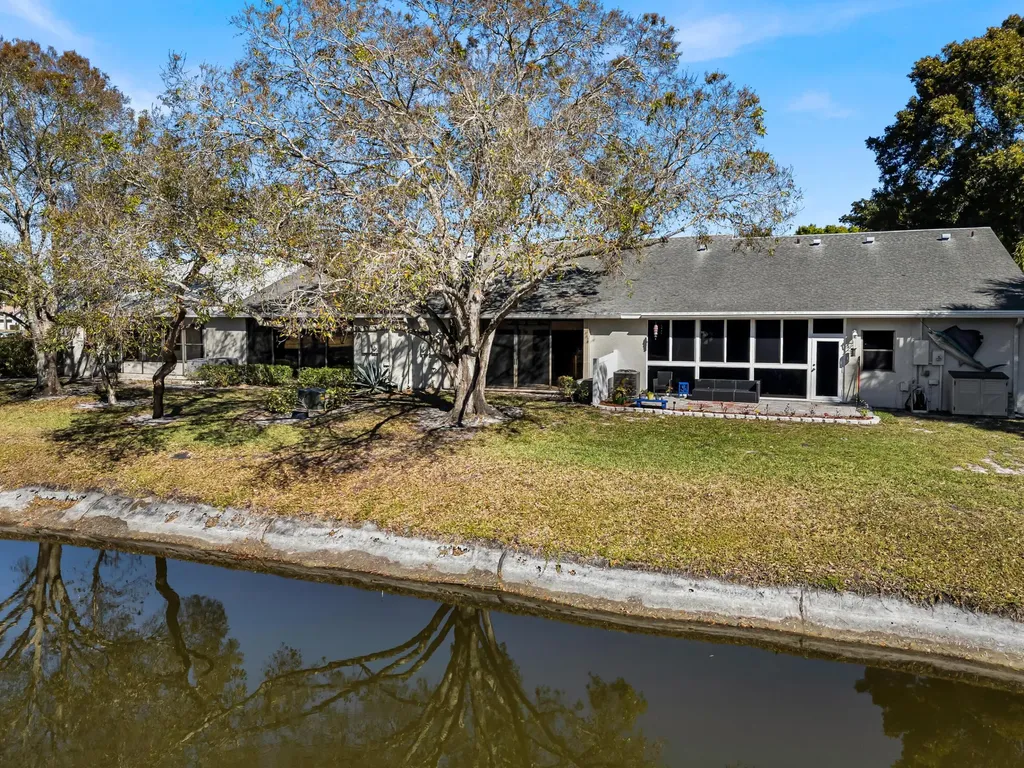 10980 Lake Front Place Boca Raton FL 33498
