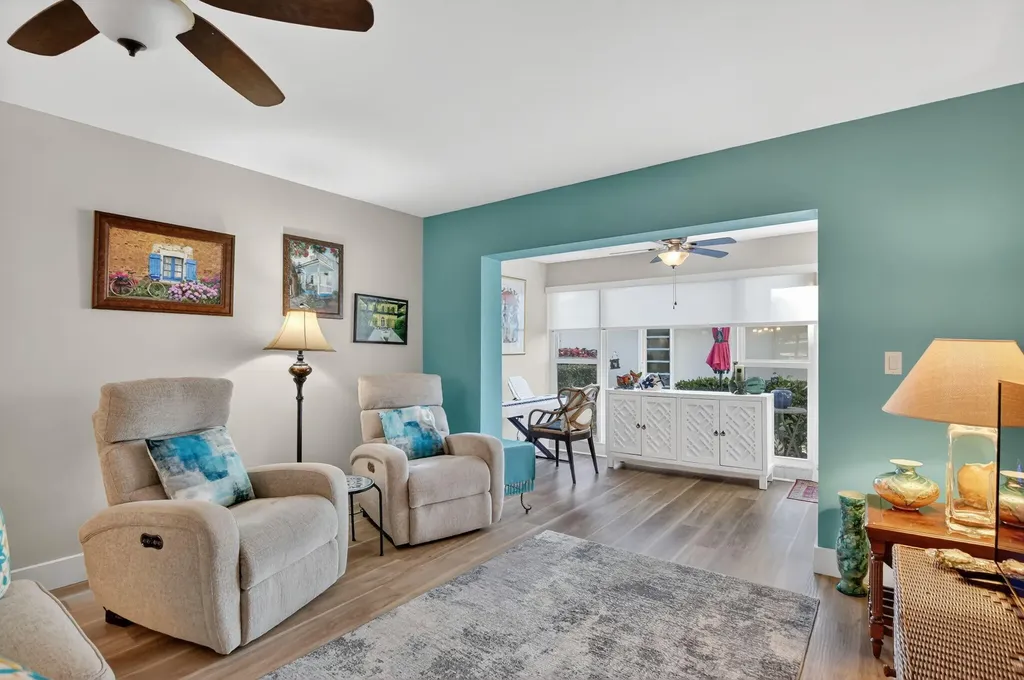 8871 Warwick Drive Boca Raton FL 33433