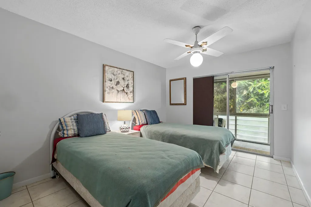 227 Dorchester J West Palm Beach FL 33417