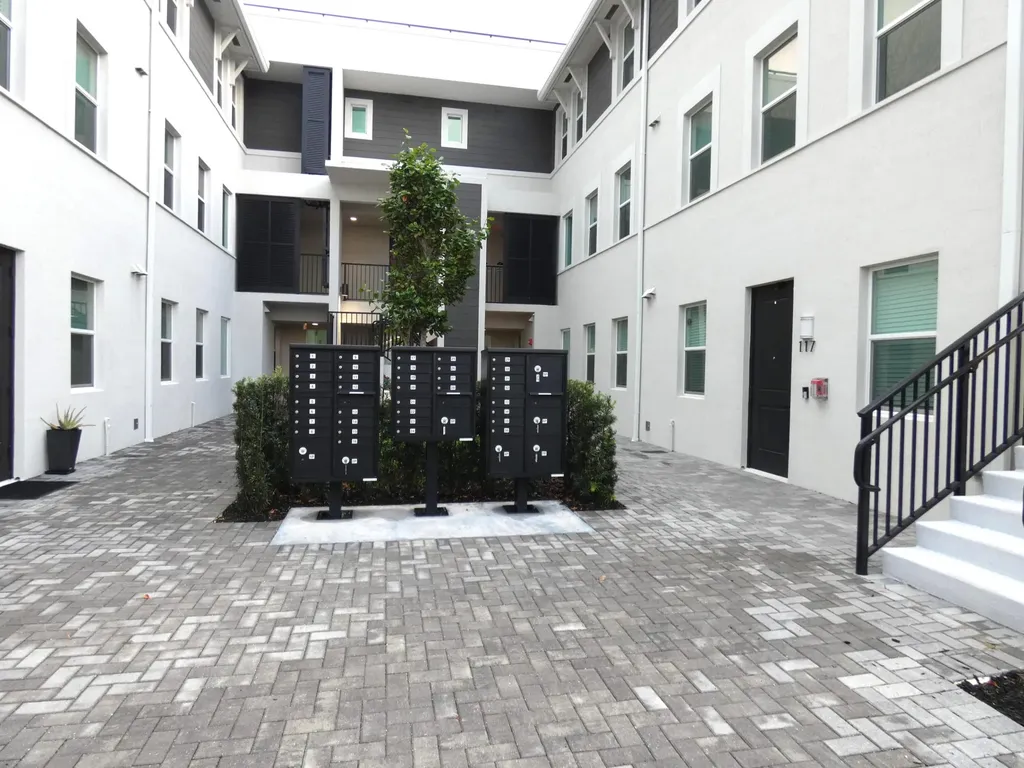8878 Lake Worth Road Lake Worth FL 33467