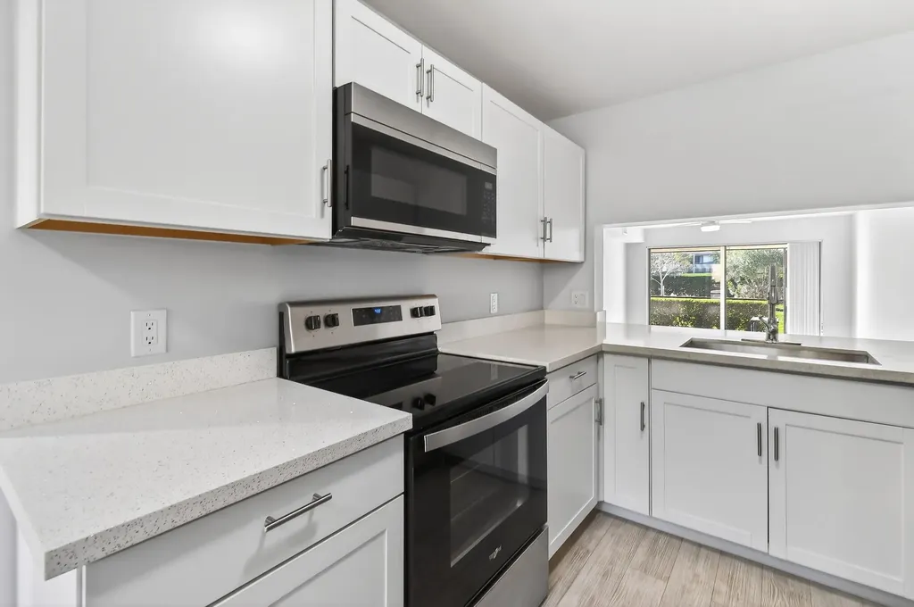 901 Pinecrest Circle Jupiter FL 33458
