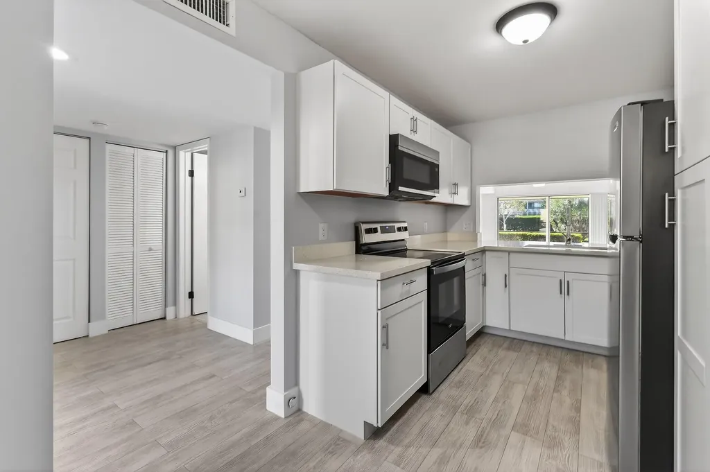 901 Pinecrest Circle Jupiter FL 33458