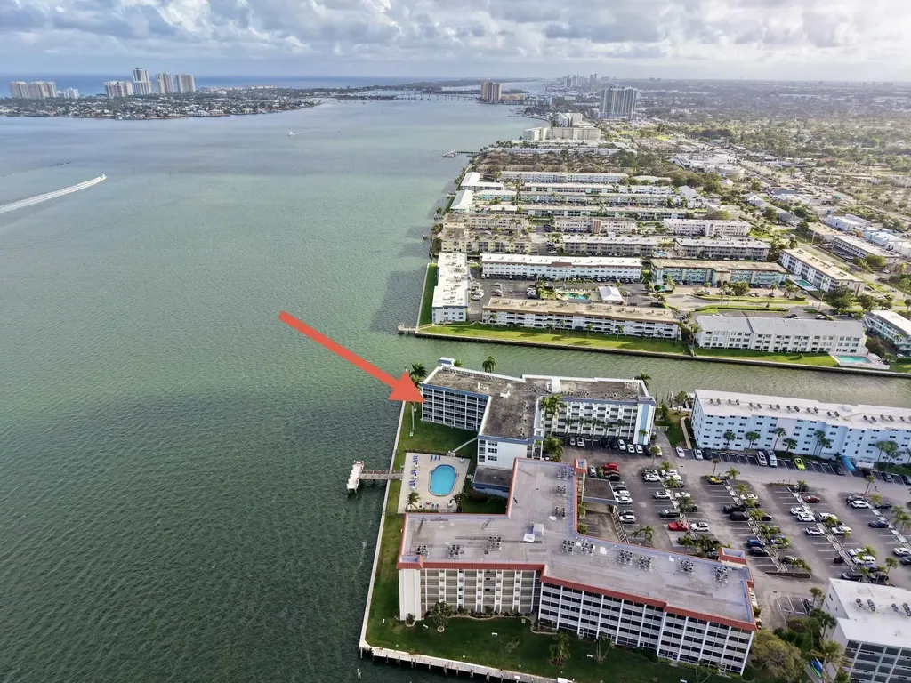 100 Paradise Harbour Boulevard North Palm Beach FL 33408