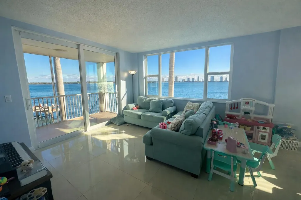 100 Paradise Harbour Boulevard North Palm Beach FL 33408