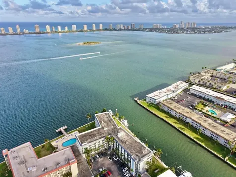 100 Paradise Harbour Boulevard North Palm Beach FL 33408