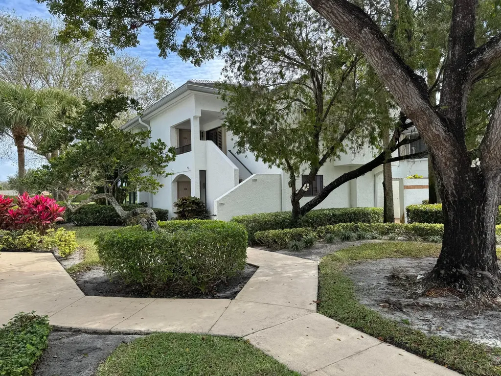 15350 Strathearn Drive Delray Beach FL 33446