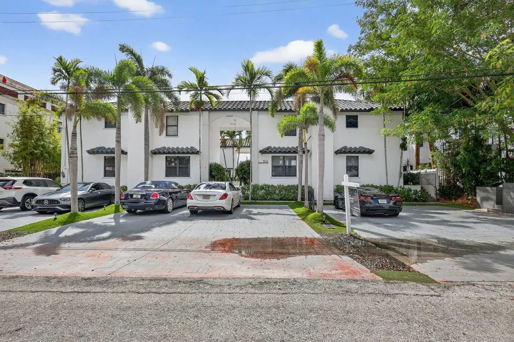 1524 SE 12th Street Fort Lauderdale FL 33316