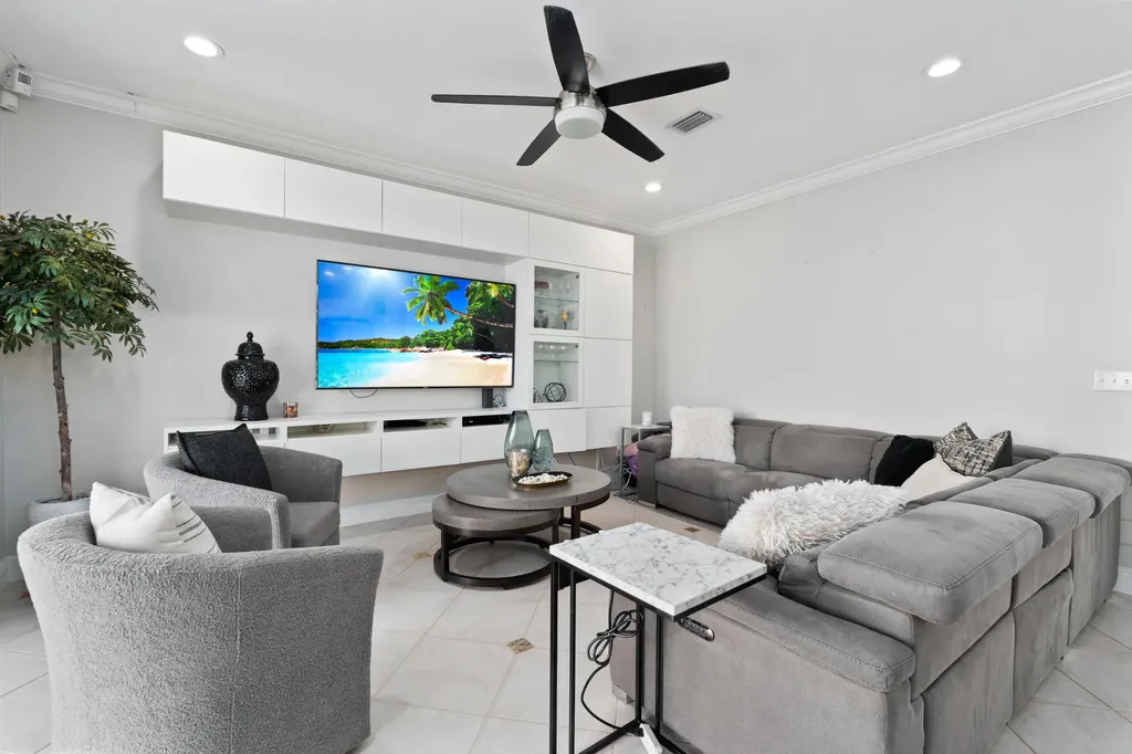 7730 Cedar Hurst Court Lake Worth FL 33467