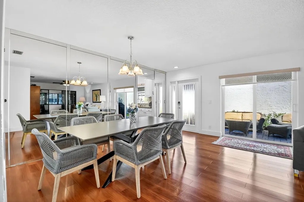 5198 Mirror Lakes Boulevard Boynton Beach FL 33472
