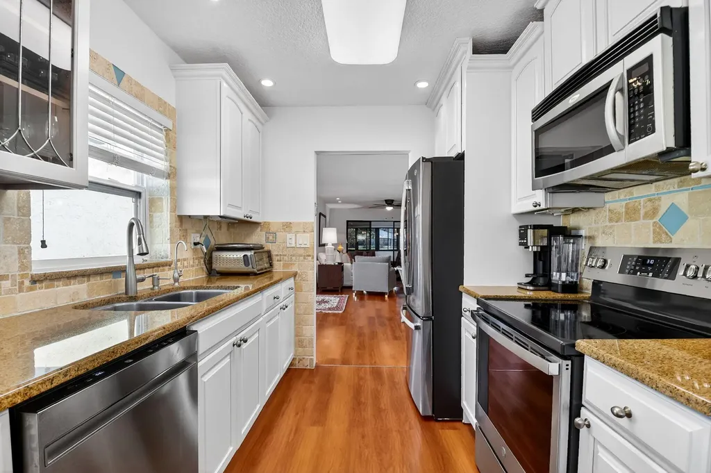 5198 Mirror Lakes Boulevard Boynton Beach FL 33472