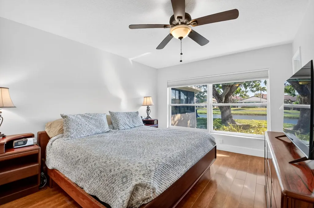 5198 Mirror Lakes Boulevard Boynton Beach FL 33472