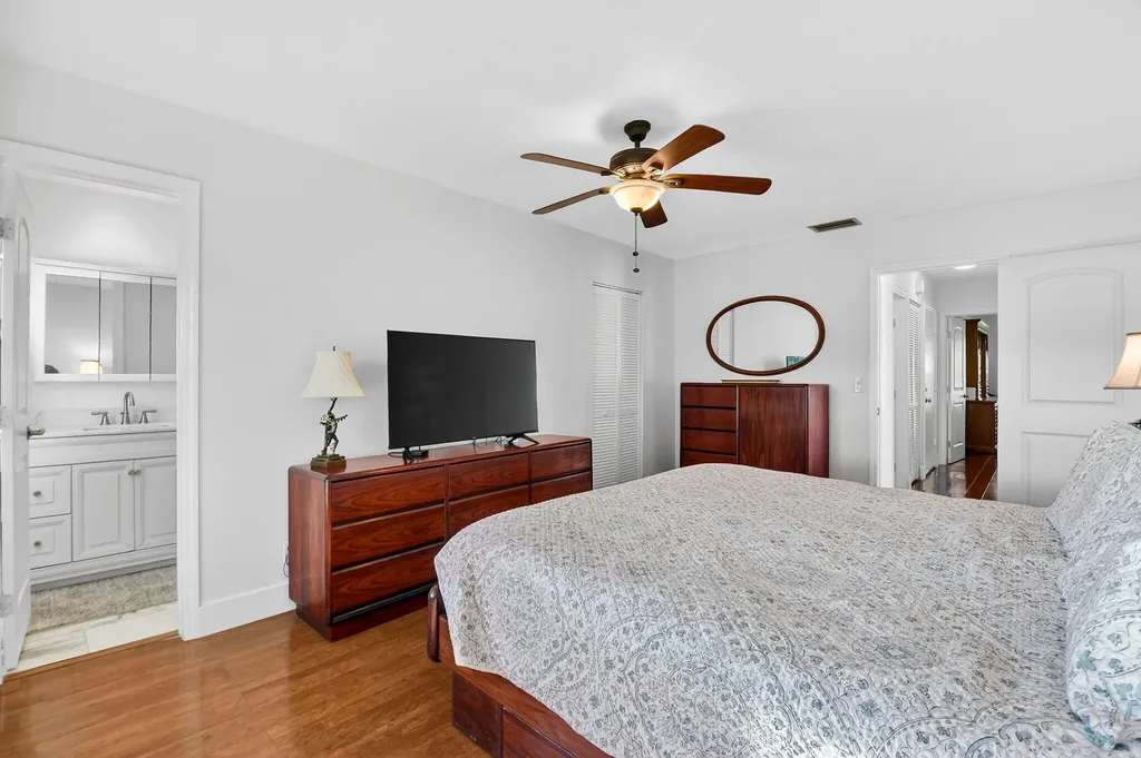 5198 Mirror Lakes Boulevard Boynton Beach FL 33472