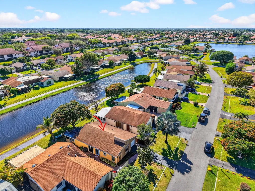5198 Mirror Lakes Boulevard Boynton Beach FL 33472