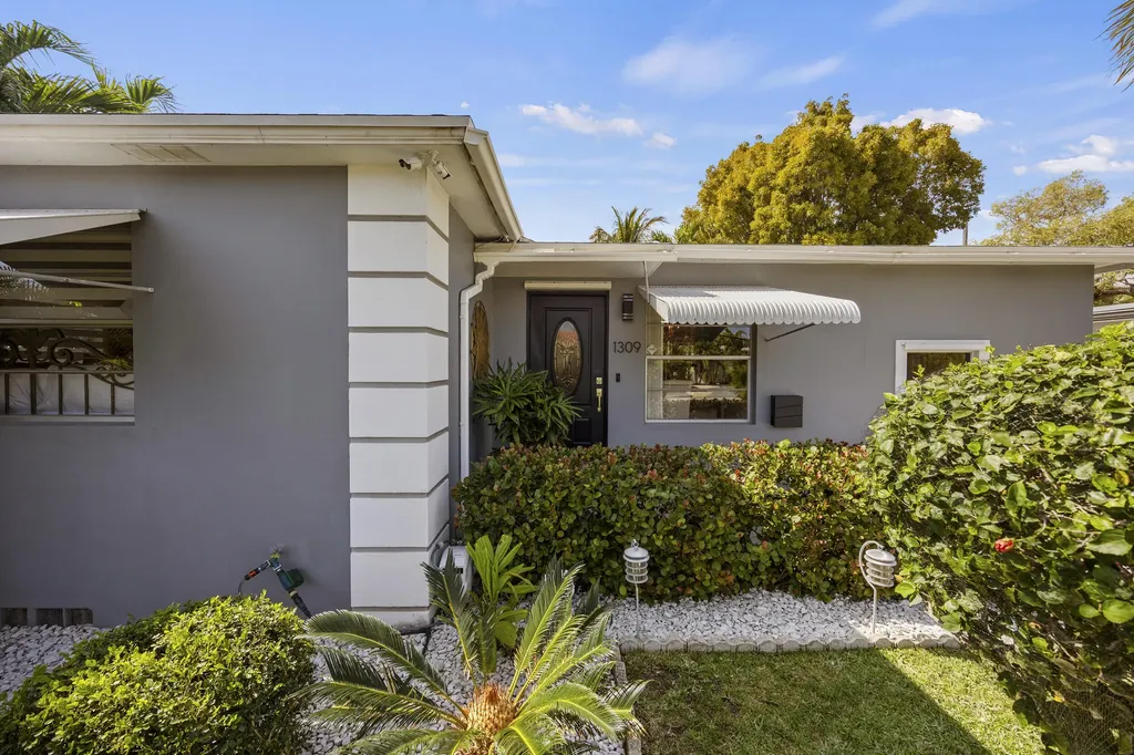 1309 N N Street Lake Worth Beach FL 33460