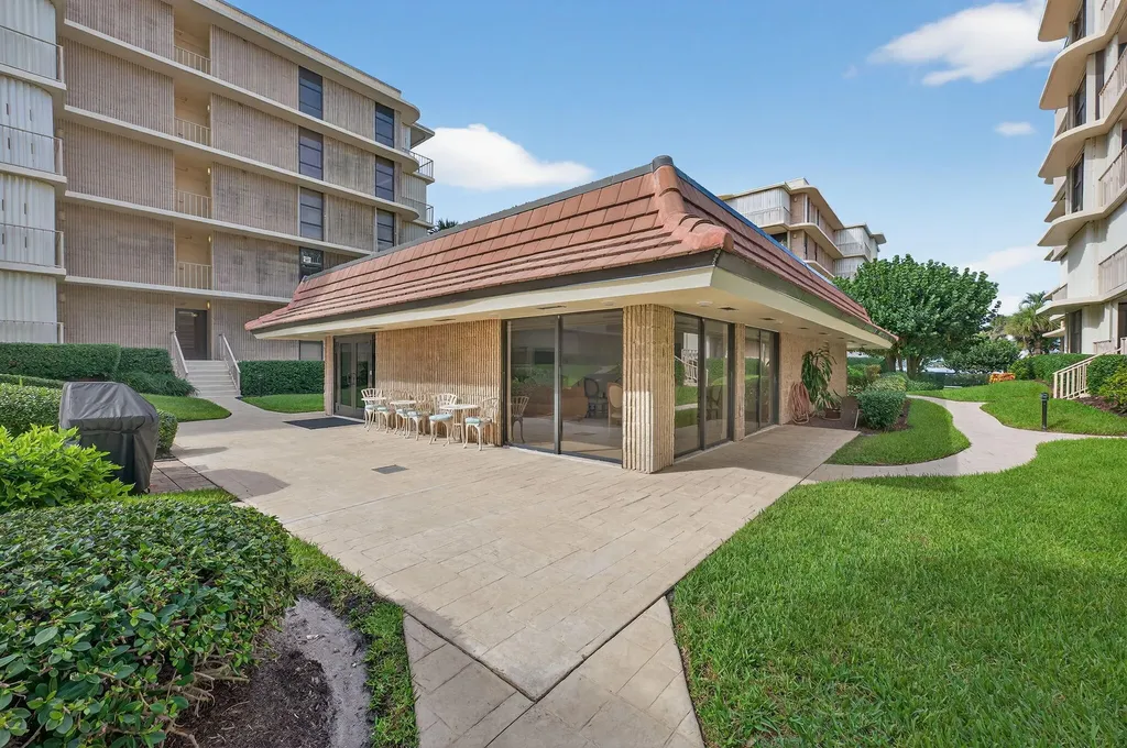3200 S Ocean Boulevard Palm Beach FL 33480