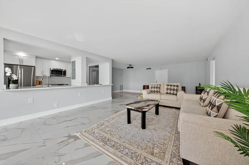 3200 S Ocean Boulevard Palm Beach FL 33480