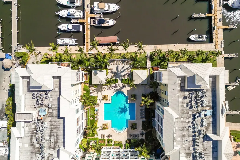 117 Moorings Drive Lantana FL 33462