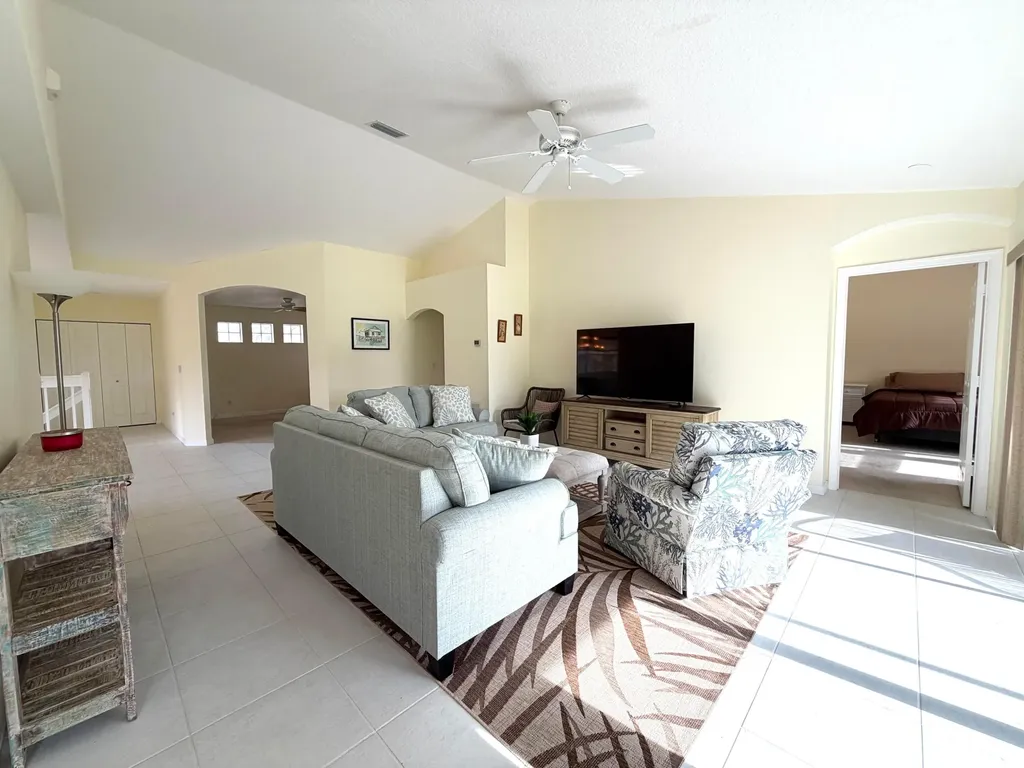 1546 SE Prestwick Lane Port St Lucie FL 34952