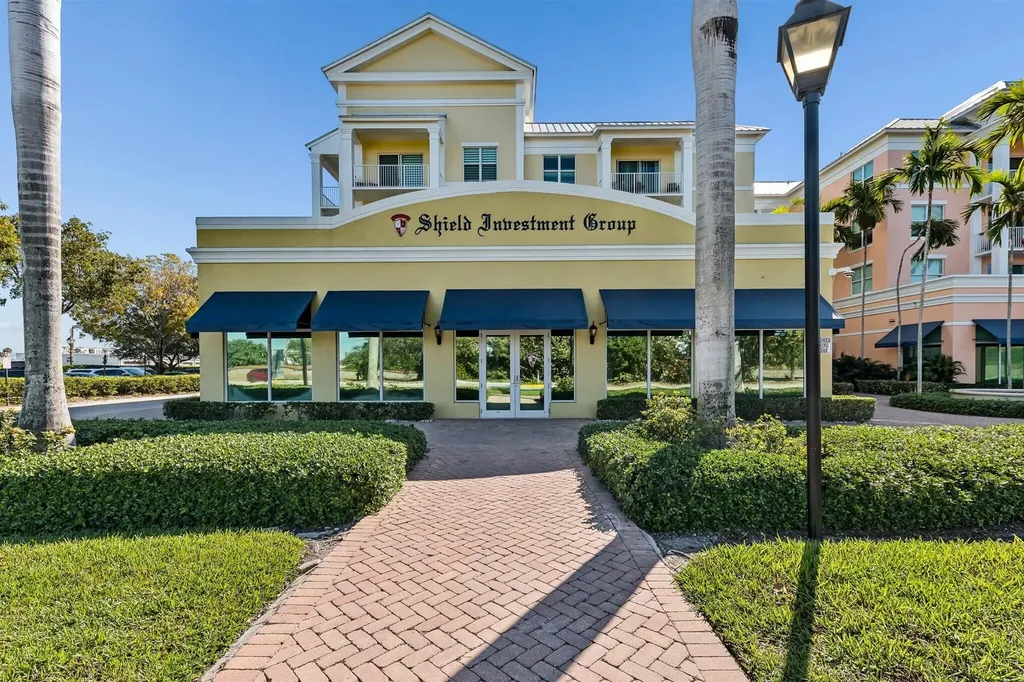 826 N Dixie Highway Lantana FL 33462