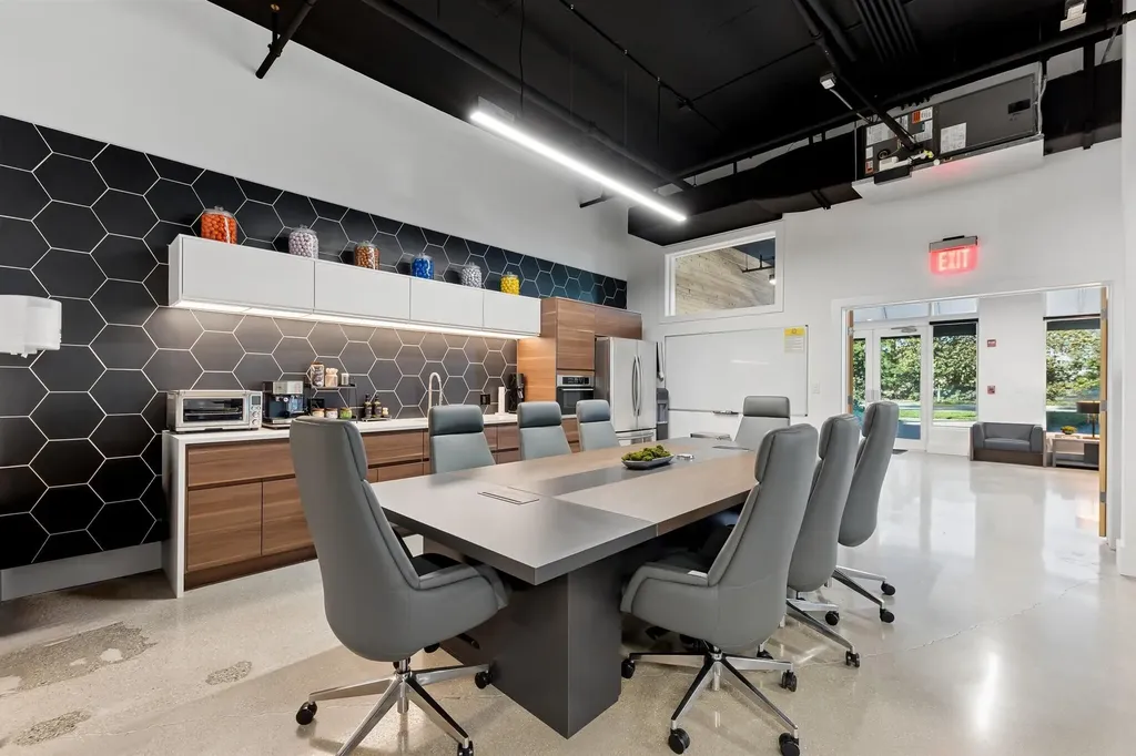 826 N Dixie Highway Lantana FL 33462