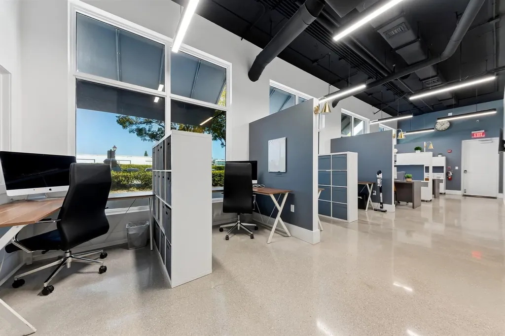 826 N Dixie Highway Lantana FL 33462